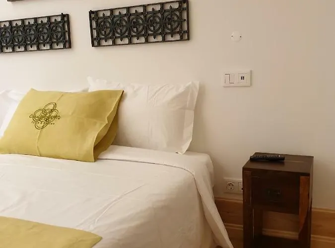 Casa Da Baixa By Purus בית הארחה קוימברה